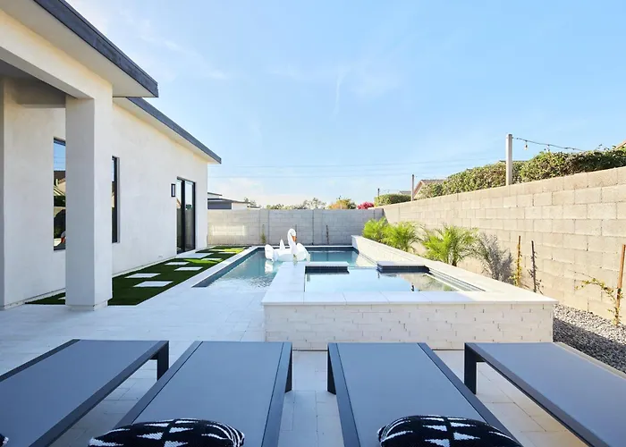 Holiday home Sundown - 2 Homes W/ Private Pools - In