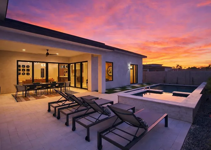 Sundown - 2 Homes W/ Private Pools - In *