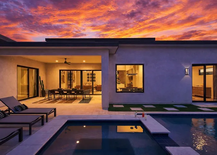 Sundown - 2 Homes W/ Private Pools - In *